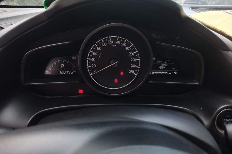 Used Mazda 3 Axela 2017 Hatchback 2.0L Automatic Luxury Model Emission Standard China V Instrument Cluster