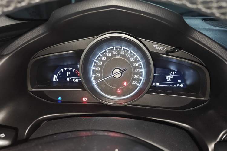 Used Mazda 3 Axela 2017 Hatchback 1.5L Automatic Luxury Model Emission Standard China V Instrument Cluster