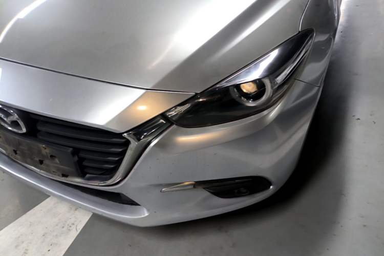 Used Mazda 3 Axela 2017 Sedan 1.5L Automatic Luxury Model Emission Standard China V Left Front Headlight