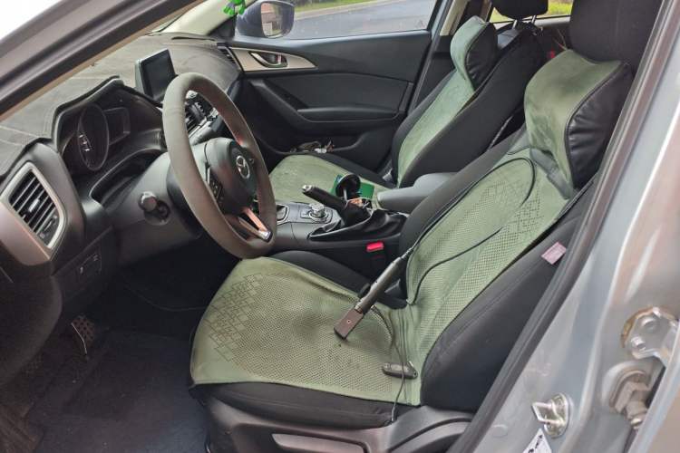 Used Mazda 3 Axela 2017 Sedan 1.5L Manual Luxury Model Emission Standard China V Left Front Seat
