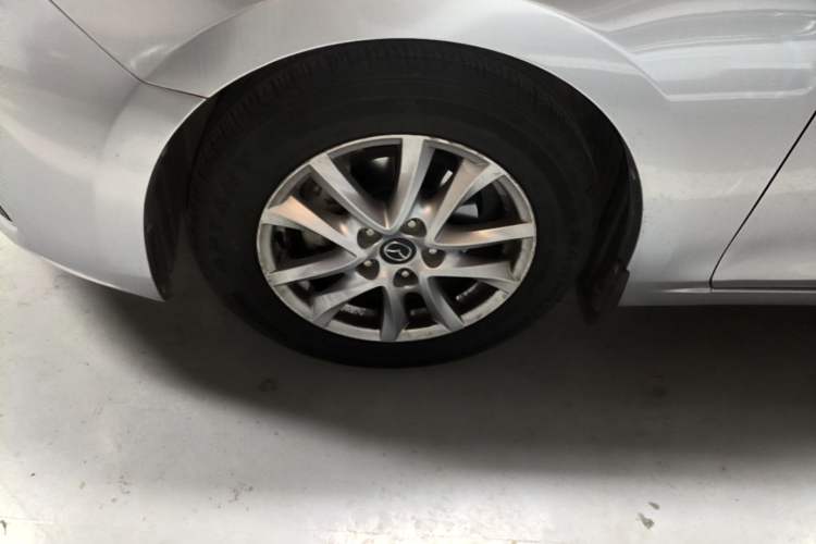 Used Mazda 3 Axela 2017 Sedan 1.5L Automatic Luxury Model Emission Standard China V Left Front Wheel Hub