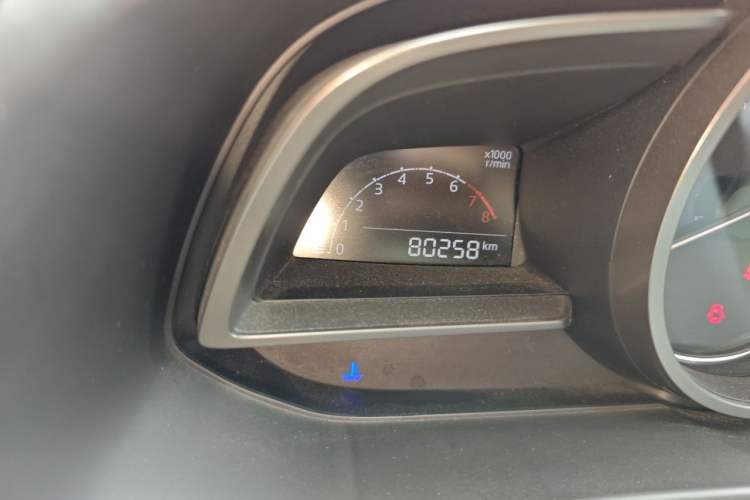 Used Mazda 3 Axela 2017 Sedan 1.5L Manual Luxury Model Emission Standard China V Odometer Close Up