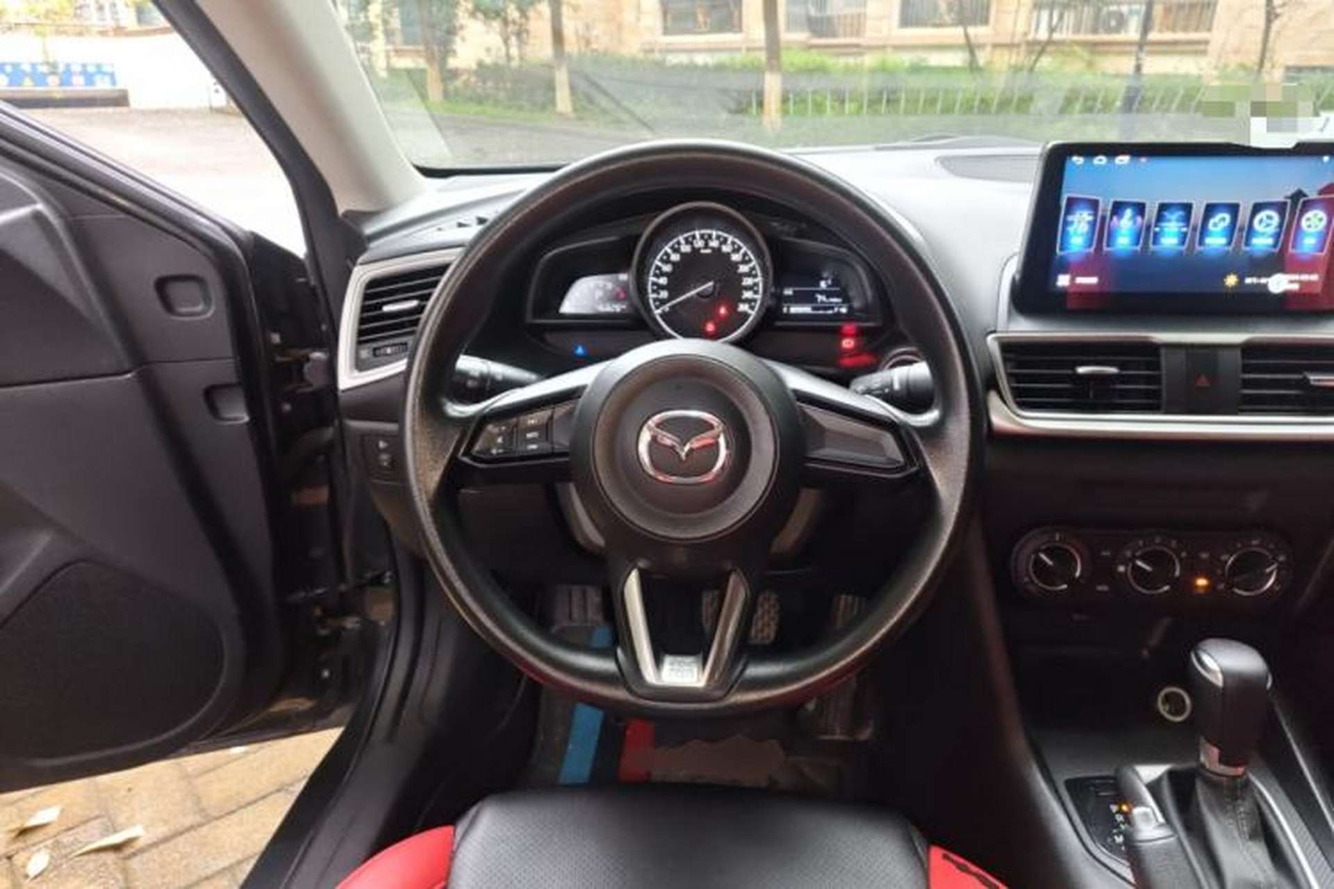 Used Mazda 3 Axela 2017 Sedan 1.5L Automatic Comfort Model Emission Standard China V Steering Wheel