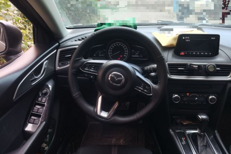 Used Mazda 3 Axela 2017 Hatchback 2.0L Automatic Luxury Model Emission Standard China V Steering Wheel
