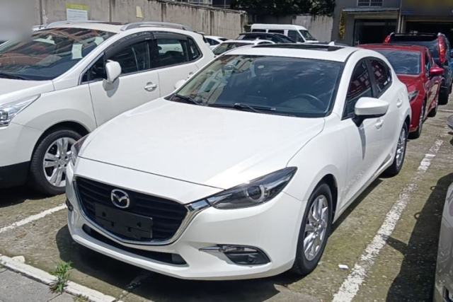 Used Mazda 3 Axela 2017 Hatchback 1.5L Automatic Luxury Model Emission Standard China V