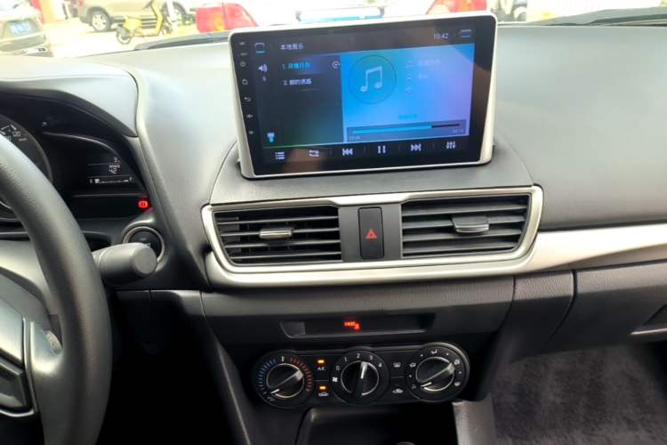 Used Mazda 3 Axela 2017 Sedan 1.5L Automatic Comfort Model Emission Standard China V Audio And AC Panel
