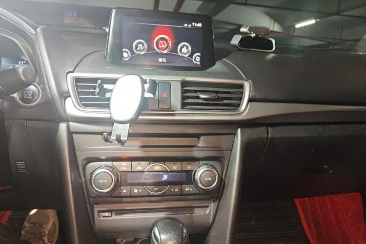 Used Mazda 3 Axela 2017 Sedan 1.5L Automatic Luxury Model Emission Standard China V Audio And AC Panel