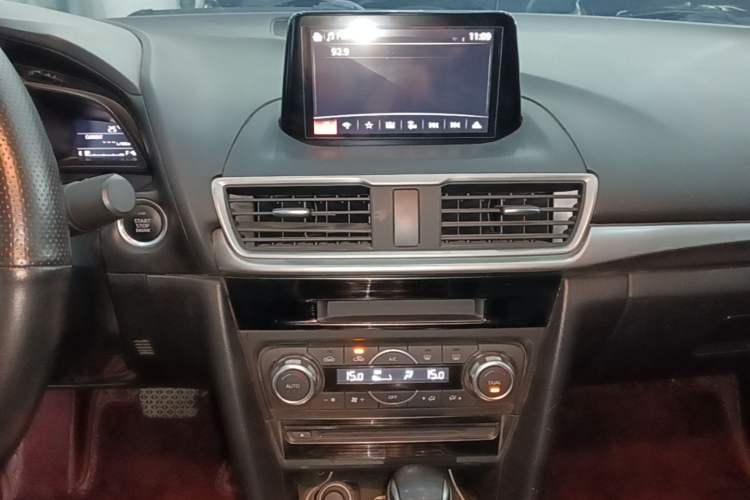 Used Mazda 3 Axela 2017 Sedan 1.5L Automatic Luxury Model Emission Standard China V Audio And AC Panel