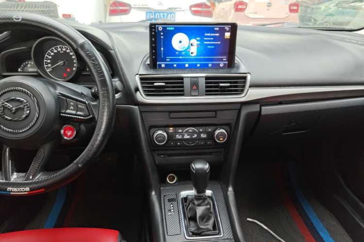 Used Mazda 3 Axela 2017 Sedan 1.5L Automatic Luxury Model Emission Standard China V Audio And AC Panel