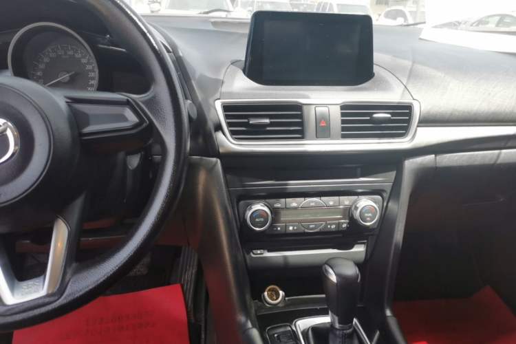 Used Mazda 3 Axela 2017 Sedan 1.5L Automatic Luxury Model Emission Standard China V Audio And AC Panel