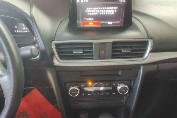 Used Mazda 3 Axela 2017 Sedan 1.5L Automatic Luxury Model Emission Standard China V Audio And AC Panel