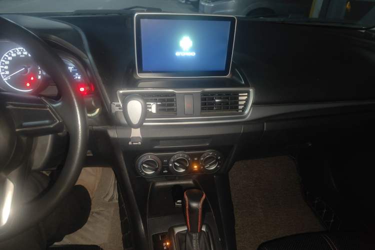 Used Mazda 3 Axela 2017 Sedan 1.5L Automatic Comfort Model Emission Standard China V Audio And AC Panel