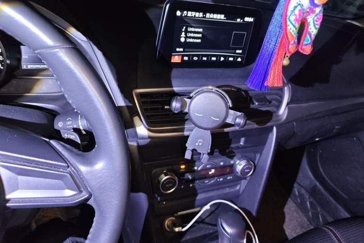 Used Mazda 3 Axela 2017 Hatchback 2.0L Automatic Luxury Model Emission Standard China V Audio And AC Panel