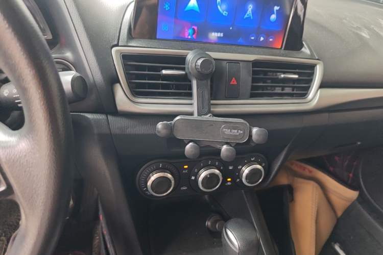 Used Mazda 3 Axela 2017 Sedan 1.5L Automatic Comfort Model Emission Standard China V Audio And AC Panel