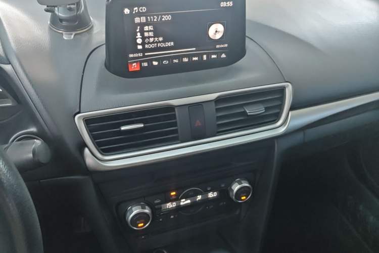 Used Mazda 3 Axela 2017 Sedan 1.5L Automatic Luxury Model Emission Standard China V Audio And AC Panel