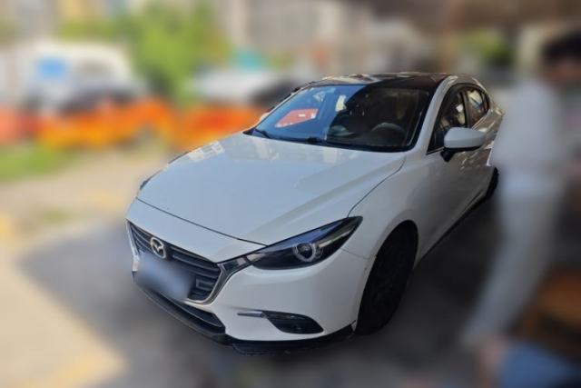 Used Mazda 3 Axela 2017 Sedan 1.5L Automatic Luxury Model China VI Standard
