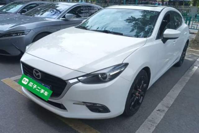 Used Mazda 3 Axela 2017 Hatchback 2.0L Automatic Sport Model China V Emission Standard