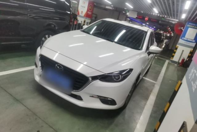 Used Mazda 3 Axela 2017 Sedan 1.5L Automatic Luxury Model Emission Standard China V