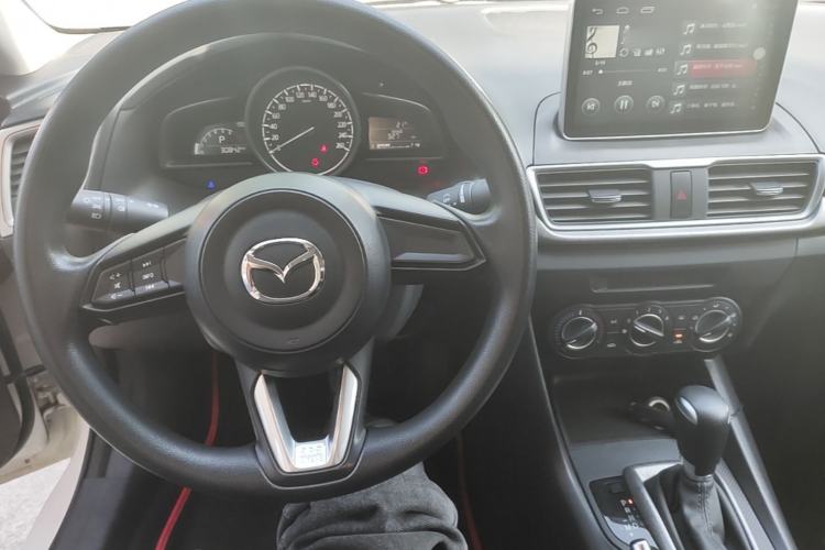 Used Mazda 3 Axela 2017 Sedan 1.5L Automatic Comfort Model Emission Standard China V Center Console