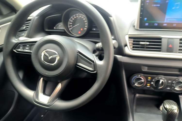 Used Mazda 3 Axela 2017 Sedan 1.5L Automatic Comfort Model Emission Standard China V Center Console