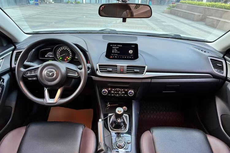 Used Mazda 3 Axela 2017 Sedan 1.5L Manual Luxury Model Emission Standard China V Center Console