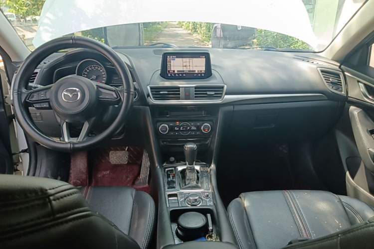 Used Mazda 3 Axela 2017 Sedan 1.5L Automatic Luxury Model Emission Standard China V Center Console