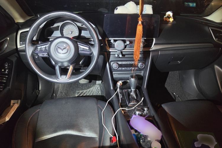 Used Mazda 3 Axela 2017 Sedan 1.5L Automatic Luxury Model Emission Standard China V Center Console