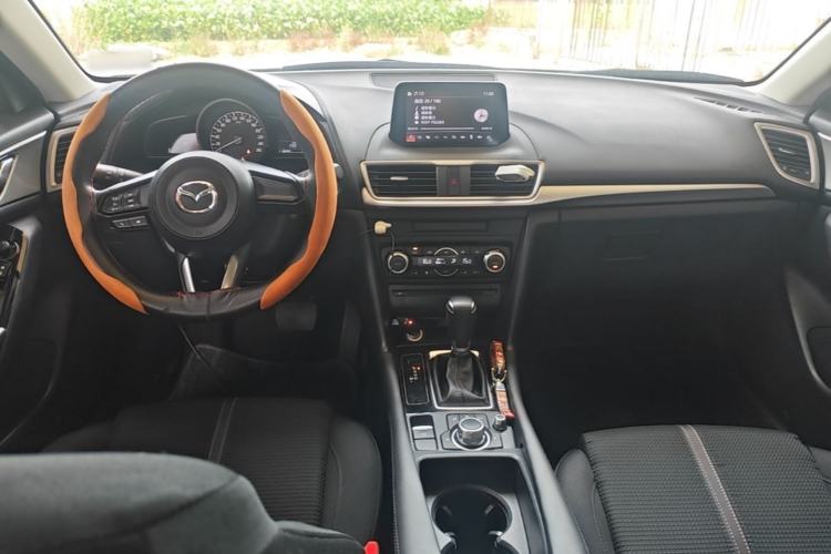 Used Mazda 3 Axela 2017 Sedan 1.5L Automatic Luxury Model Emission Standard China V Center Console
