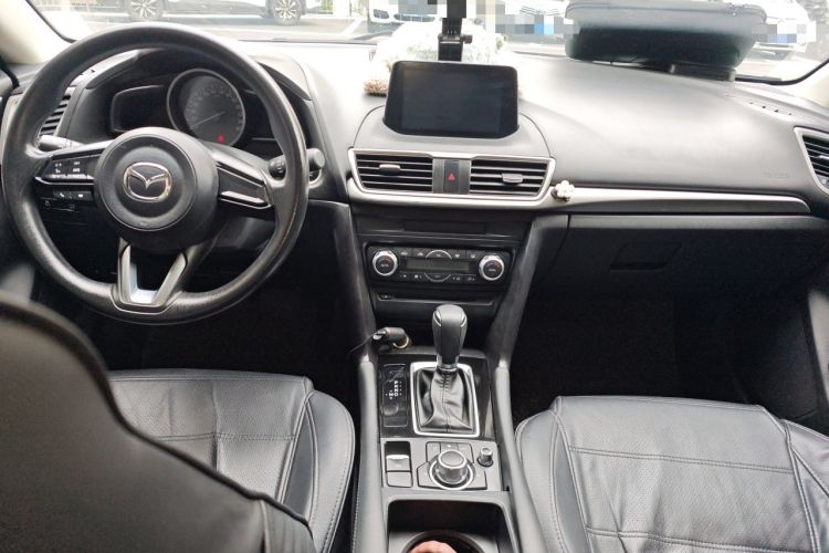 Used Mazda 3 Axela 2017 Sedan 1.5L Automatic Luxury Model Emission Standard China V Center Console