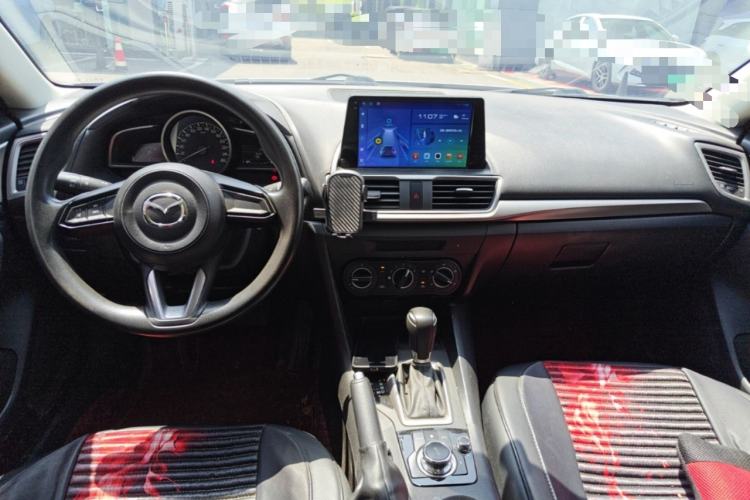 Used Mazda 3 Axela 2017 Sedan 1.5L Automatic Comfort Model Emission Standard China V Center Console