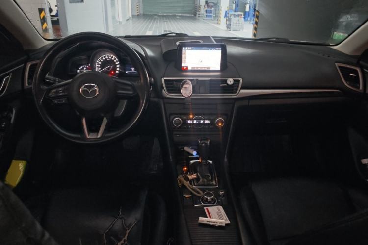 Used Mazda 3 Axela 2017 Sedan 1.5L Automatic Luxury Model Emission Standard China V Center Console