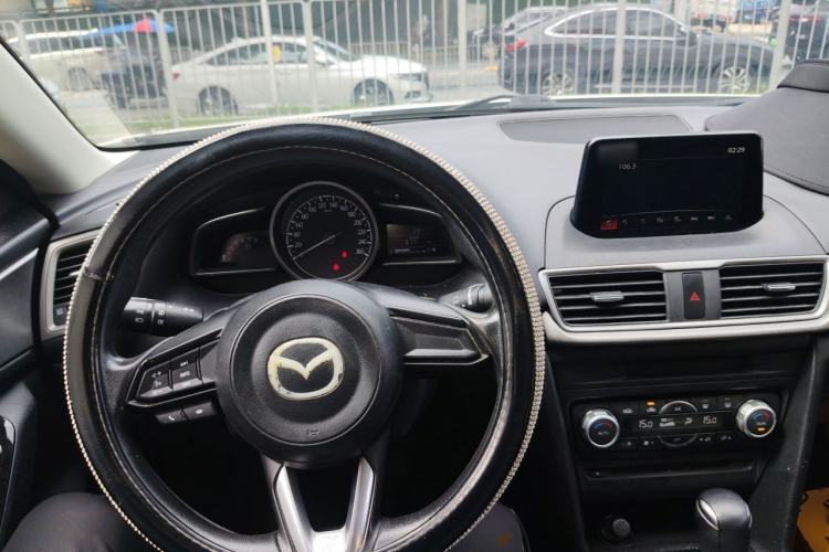 Used Mazda 3 Axela 2017 Sedan 1.5L Automatic Luxury Model Emission Standard China V Center Console