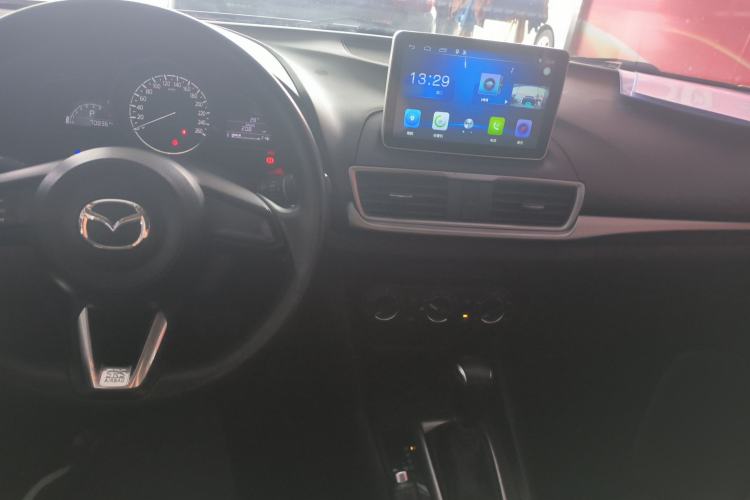 Used Mazda 3 Axela 2017 Sedan 1.5L Automatic Comfort Model Emission Standard China V Center Console