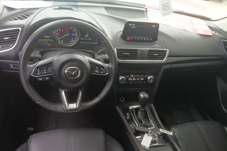 Used Mazda 3 Axela 2017 Hatchback 2.0L Automatic Sport Model China V Emission Standard Center Console