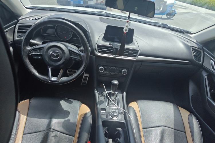 Used Mazda 3 Axela 2017 Sedan 1.5L Automatic Luxury Model Emission Standard China V Center Console