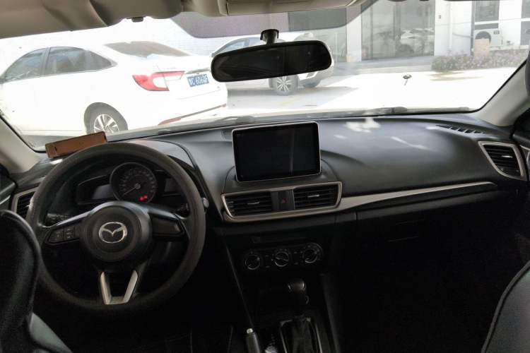 Used Mazda 3 Axela 2017 Sedan 1.5L Automatic Comfort Model Emission Standard China V Center Console