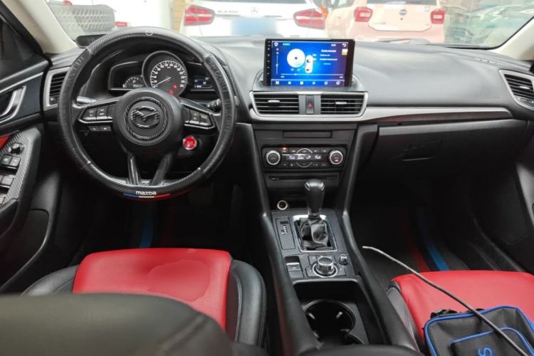 Used Mazda 3 Axela 2017 Sedan 1.5L Automatic Luxury Model Emission Standard China V Center Console