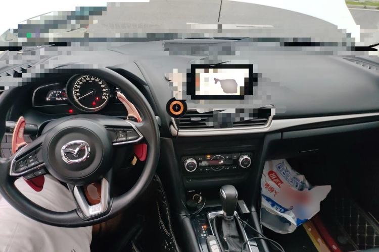 Used Mazda 3 Axela 2017 Sedan 1.5L Automatic Luxury Model Emission Standard China V Center Console