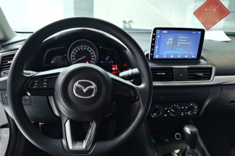 Used Mazda 3 Axela 2017 Sedan 1.5L Automatic Comfort Model Emission Standard China V Center Console