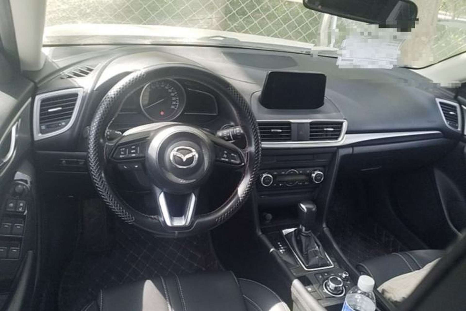 Used Mazda 3 Axela 2017 Hatchback 1.5L Automatic Luxury Model Emission Standard China V Center Console