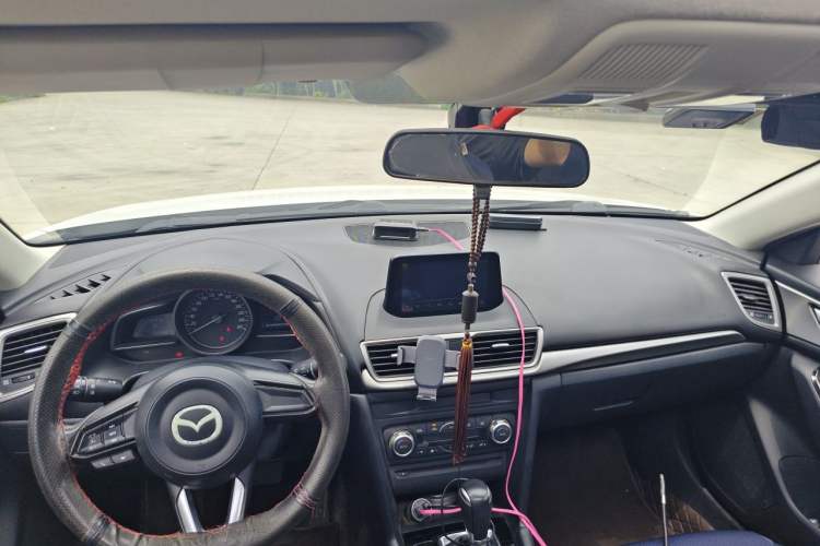 Used Mazda 3 Axela 2017 Sedan 1.5L Automatic Luxury Model Emission Standard China V Center Console