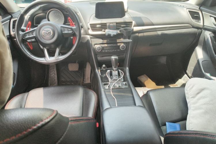 Used Mazda 3 Axela 2017 Hatchback 2.0L Automatic Luxury Model Emission Standard China V Center Console