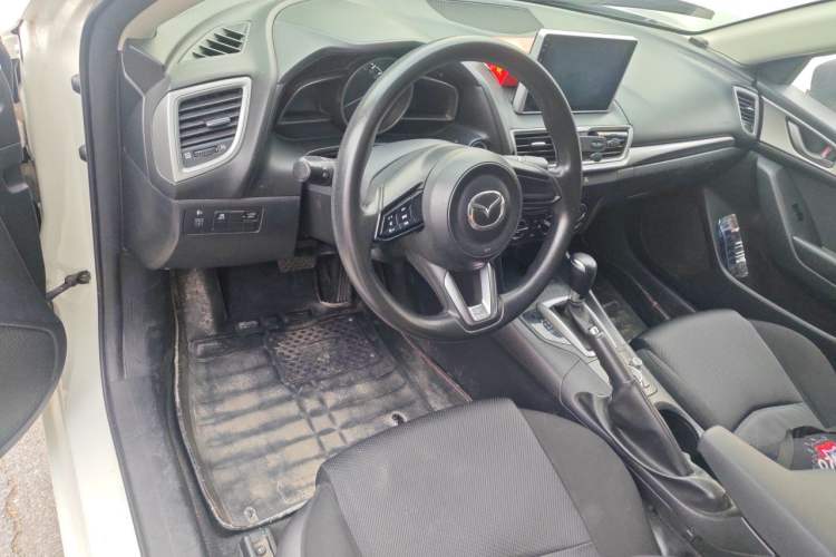 Used Mazda 3 Axela 2017 Sedan 1.5L Automatic Comfort Model Emission Standard China V Center Console