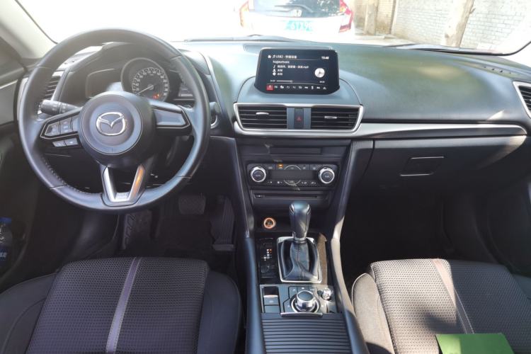 Used Mazda 3 Axela 2017 Hatchback 2.0L Automatic Luxury Model Emission Standard China V Center Console
