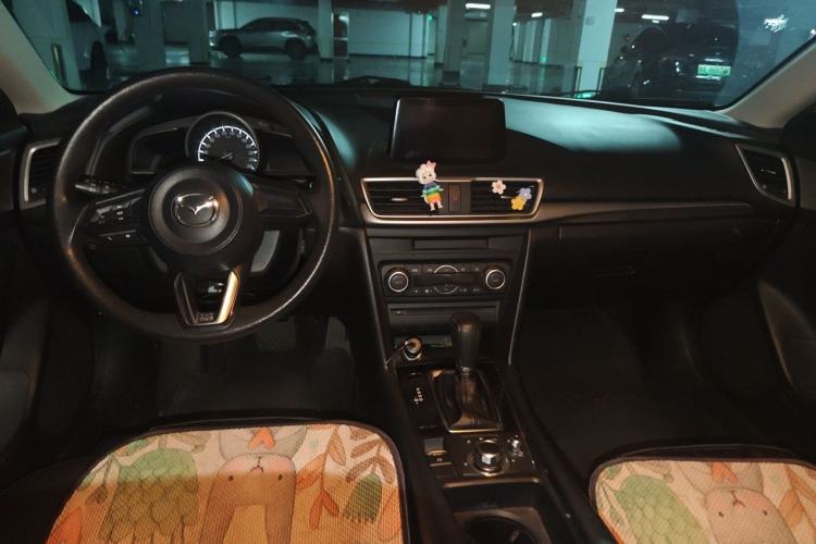 Used Mazda 3 Axela 2017 Sedan 1.5L Automatic Luxury Model Emission Standard China V Center Console