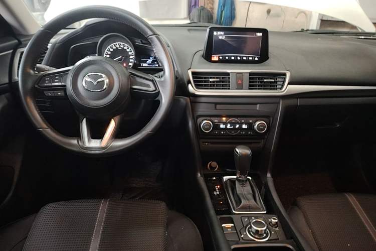 Used Mazda 3 Axela 2017 Hatchback 2.0L Automatic Luxury Model Emission Standard China V Center Console