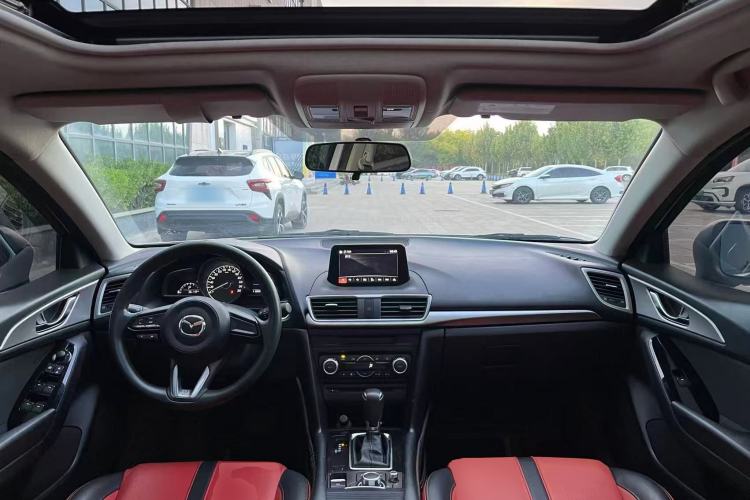 Used Mazda 3 Axela 2017 Sedan 1.5L Automatic Luxury Model Emission Standard China V Center Console