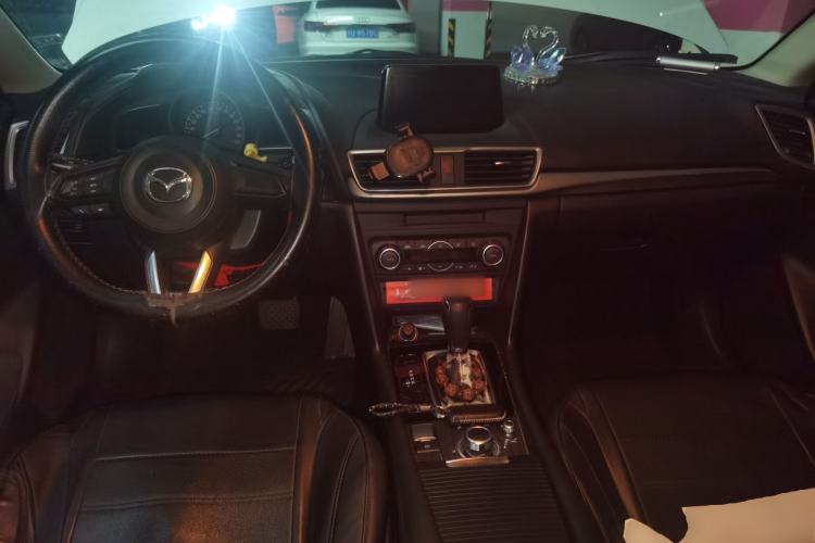 Used Mazda 3 Axela 2017 Sedan 1.5L Automatic Luxury Model Emission Standard China V Center Console