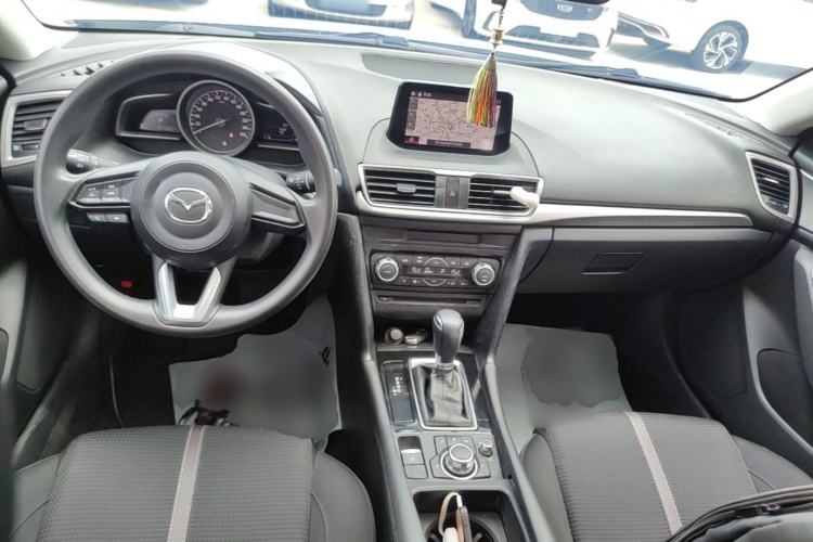 Used Mazda 3 Axela 2017 Hatchback 1.5L Automatic Luxury Model Emission Standard China V Center Console