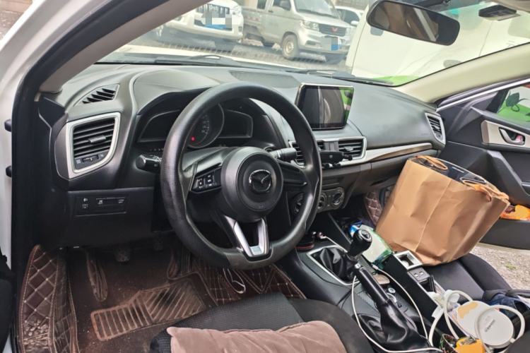Used Mazda 3 Axela 2017 Sedan 1.5L Manual Comfort Model Emission Standard China V Center Console